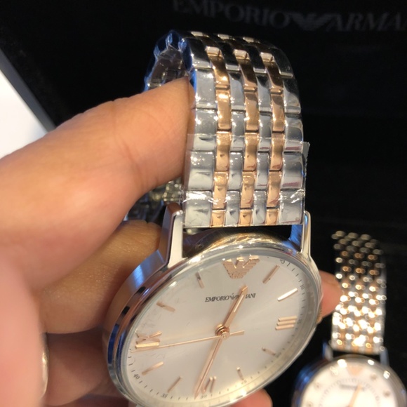 NWT His and Hers Emporio Armani watch set - Picture 6 of 15